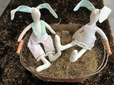 Preview: Häschen mit Kleid