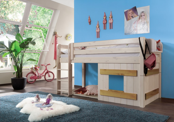 Halbhohes Kinderbett