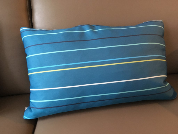 1 Rechteckkissen + 1 Käderkissen