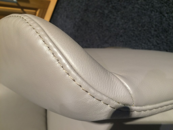 AUSSTELLUNGS-MODELL Easy-Swing Massage-Sessel